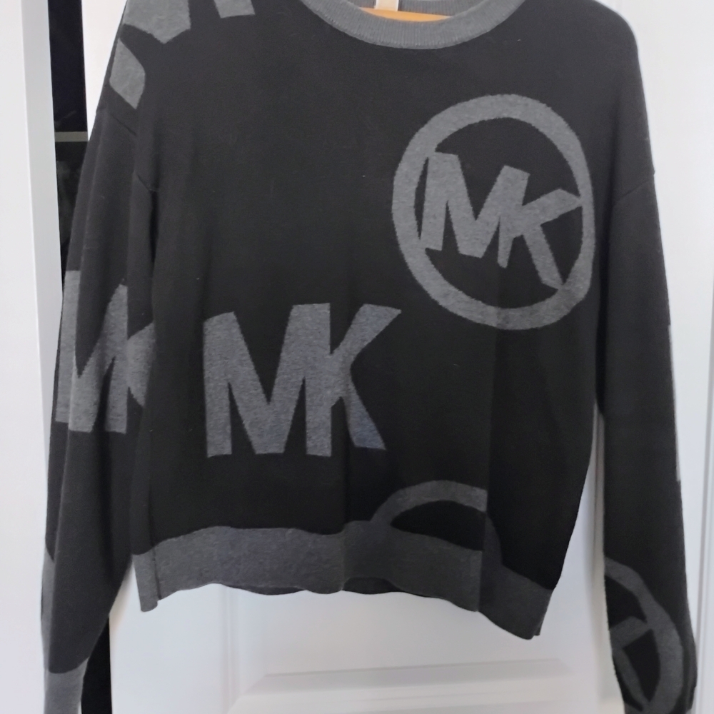 Michael Kors Women's Sweater in Black and Gray
